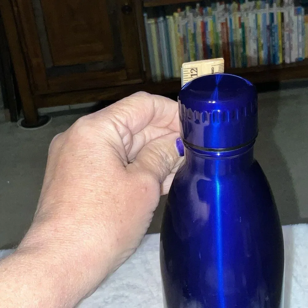 SeaWorld Parks Rescue Double Layered Steel Drink Bottle Holds About 62oz New